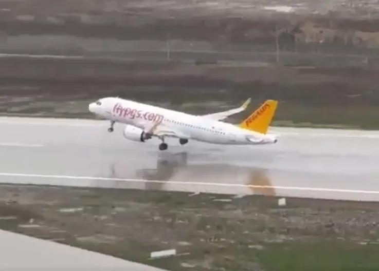 Sabiha Gökçen'de 06R Pisti Kalkış Onayı Aldı: İlk Kalkış: Pegasus Hava Yolları PC1161