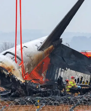 Kaza Araştırması: Kara Kutudan İlk Bulgular! Boeing 737-800 Uçakları Mercek Altında