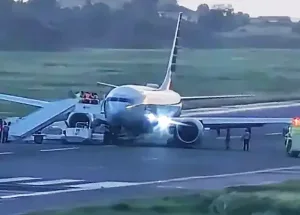 American Airlines B737-8 MAX’in sol ana iniş takımlarındaki iki lastik birden parçalandı