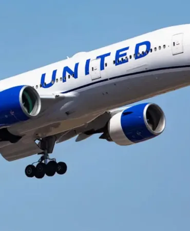 Boeing 777-200ER Uçuş Sırasında Motorlarından Birini Kaybetti