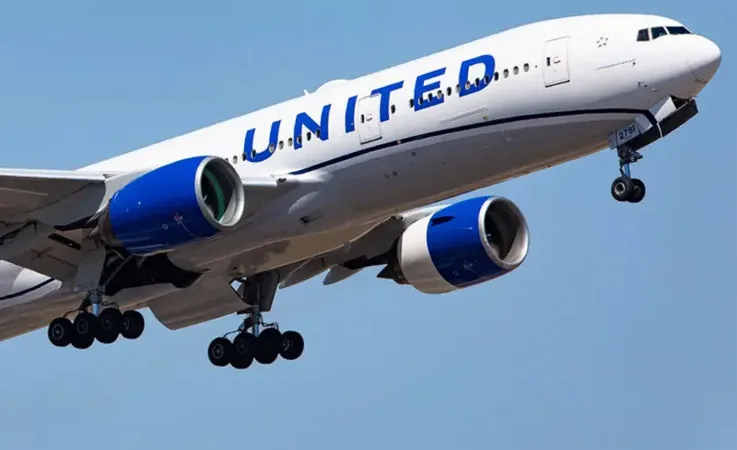 Boeing 777-200ER Uçuş Sırasında Motorlarından Birini Kaybetti