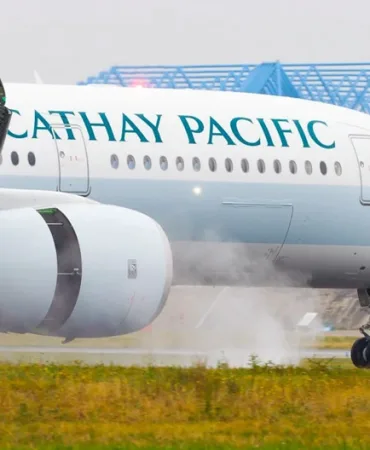 Cathay Pacific Airbus A350 Boston’a Güvenli İniş Yaptı!