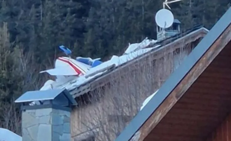 Havada Felaket: Piper PA-18, Yamaç Paraşütüyle Çarpıştı, 2 Can Kaybı