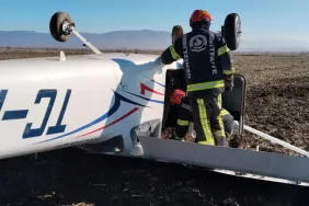 Denizli’de ER-AH Eğitim Uçağı Sert İniş Yaptı! Pilot Yaralı Olarak Kurtarıldı