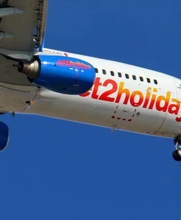 Jet2 Uçağı Havada Kriz Yaşadı: Yakıt Göstergesi Arızası Acil İnişe Yol Açtı!