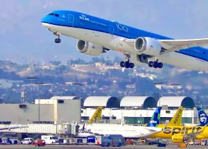 KLM-and-Spirit-Airlines-Begin-Layoffs-to-Cut-Costs