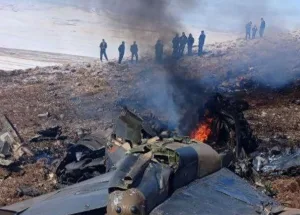 İran’da Askeri Uçak Düştü, Pilotlar Yaralı Olarak Kurtarıldı