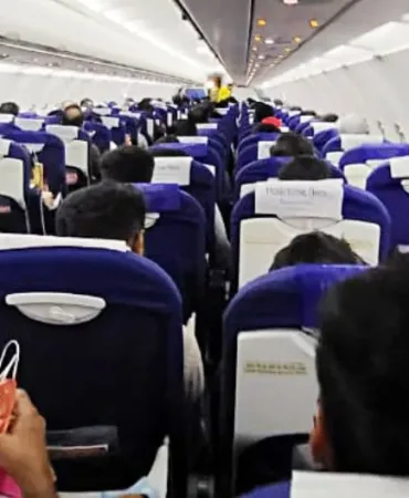IndiGo Uçağında Panik: Yolcu Acil Çıkış Kapısını Açtı
