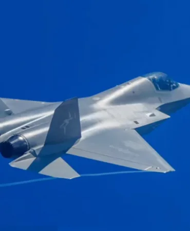 Batıya Meydan Okuyan Teknoloji: J-35 Avcı Jeti Tanıtıldı