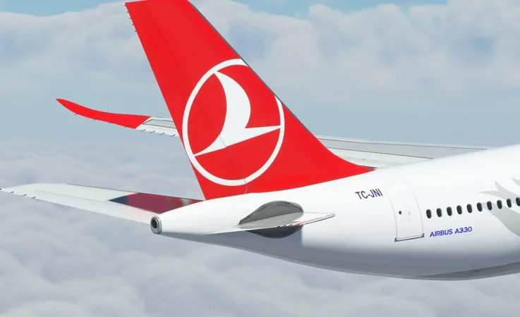 Türk Hava Yolları Uçağı İnişte Sağ Kanadını Piste Çarptı