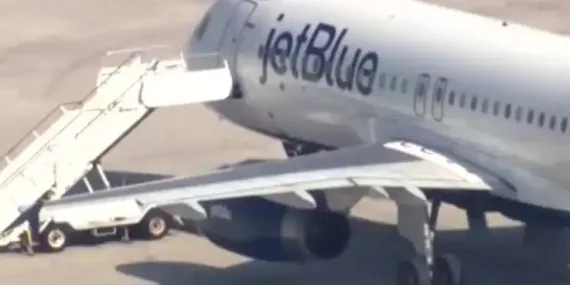 İniş Takımlarında İki Cansız Beden Bulundu