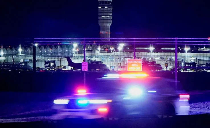 Washington Uçak Kazası: Ses Kayıtları Ortaya Çıktı: Kontrol Kulesi ve Pilotların Panik Anları 1 Kaza ve Olaylar Havacılık Haberleri Kripto Washington Uçak Kazası: Ses Kayıtları Ortaya Çıktı: Kontrol Kulesi ve Pilotların Panik Anları