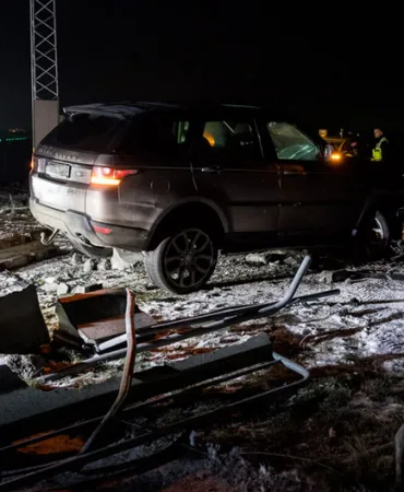 Kopenhag Havalimanı'nda Alarm: Çalıntı Araçla Piste Girdi, Polis Harekete Geçti!