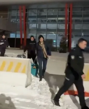 Uçuşta Tartışma Çıktı, Yolcular Karakolluk Oldu