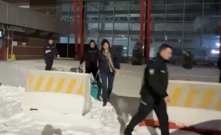 Uçuşta Tartışma Çıktı, Yolcular Karakolluk Oldu