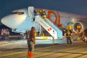 Boeing 737 MAX Kalkışta Pistteki Araçla Çarpıştı! Facia Kıl Payı Atlatıldı