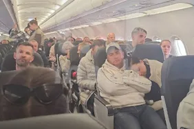 Polonya’da Zorunlu Bekleyiş! Rus Yolcular Vizesiz Oldukları İçin Uçakta Kaldı