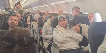 Polonya’da Zorunlu Bekleyiş! Rus Yolcular Vizesiz Oldukları İçin Uçakta Kaldı