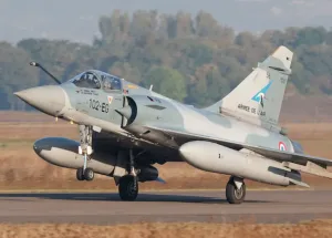 France-Delivers-First-Mirage-2000-5-Fighter-Jets-to-Ukraine