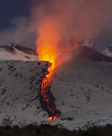 Etna’nın Patlaması, Hava Trafiğini Felç Etti!