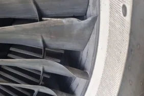 PIA'ya Ait Airbus A320 Kuş Çarpması Nedeniyle Acil Dönüş Yaptı