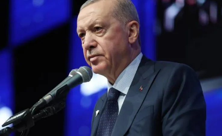 Selçuk Bayraktar ve Ahmet Bolat’a Cumhurbaşkanı Erdoğan’dan Onur Plaketi