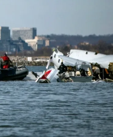 Potomac Nehri'nde Arama Çalışmaları Sürüyor. 41 Cesede Ulaşıldı