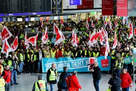 Almanya'da Havaalanlarında Grev Krizi: 640 Uçuş İptal Edildi