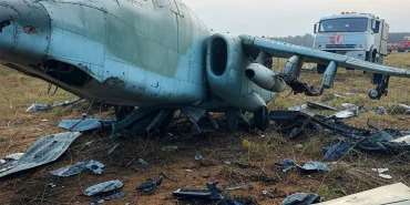 Su-25 savaş uçağına kamyon çarptı