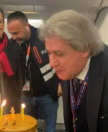 THY Kaptanı Ramazan Ulucan’a Ercan Havalimanı’nda Duygusal Veda