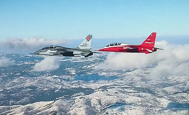 Türkiye, Havacılık Tarihine Adını Yazdı! TUSAŞ Jetleriyle Tarihi Kol Uçuşu