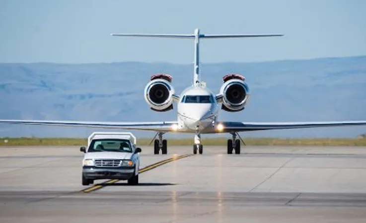 ABD’ye Ait Askeri Jet Moskova’ya İndi: Takas İddiaları Gündemde