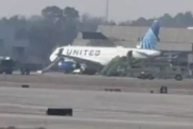 United Airlines Uçağı Kalkış Sırasında Alev Aldı!