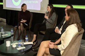 Güliz Öztürk’ün Moderatörlüğünde Kadın Liderliği Konuşuldu