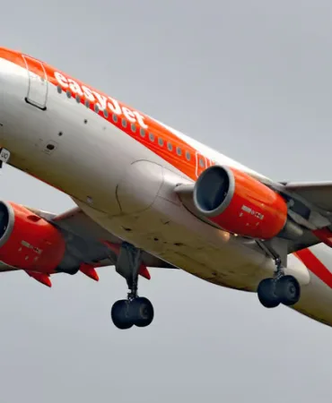easyJet Uçağı Pilot Krizi Nedeniyle Atina’ya Acil İniş Yaptı