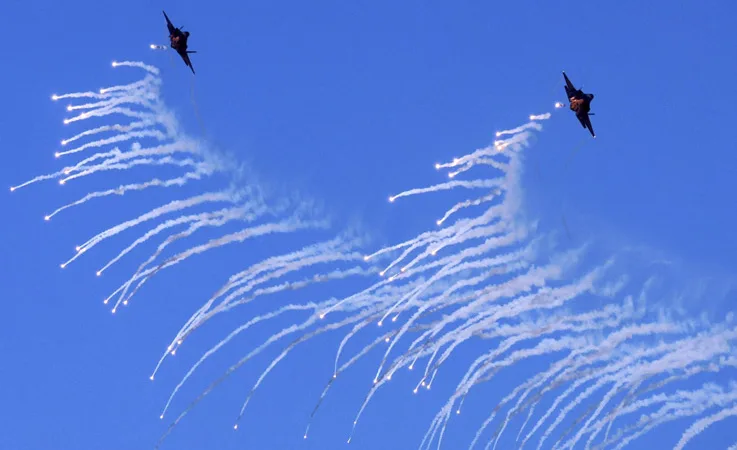 Güney Kore’de Korkunç Hata: Savaş Uçağı Yanlışlıkla Sivil Bölgeyi Bombaladı