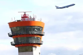 Tu-214 Acil İniş Yaptı: Burun İniş Takımı Kapanmadı!