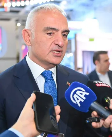 Turizmde 100 Milyar Dolar Gelir Hedefi! Türkiye Hava Yoluyla Büyüyecek