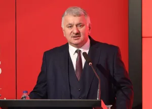 Türk-Hava-Yolları,-50-Milyar-Dolar-Gelir-Hedefliyor!