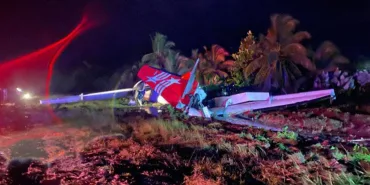 Air-Panama-Aircraft-Veers-Off-Runway!-Fokker-50-Damaged,-All-38-On-Board-Survive