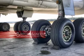 Polonya, Rusya’ya Yönelik Yaptırımı Deldiği Gerekçesiyle 5 Ton Boeing Uçak Lastiğine El Koydu