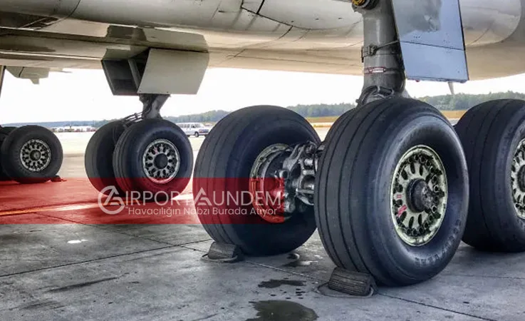 Polonya, Rusya’ya Yönelik Yaptırımı Deldiği Gerekçesiyle 5 Ton Boeing Uçak Lastiğine El Koydu