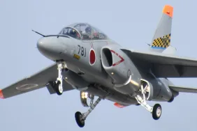 Japonya'da T-4 Eğitim Uçağı Düştü: İki Pilot Hayatını Kaybetti