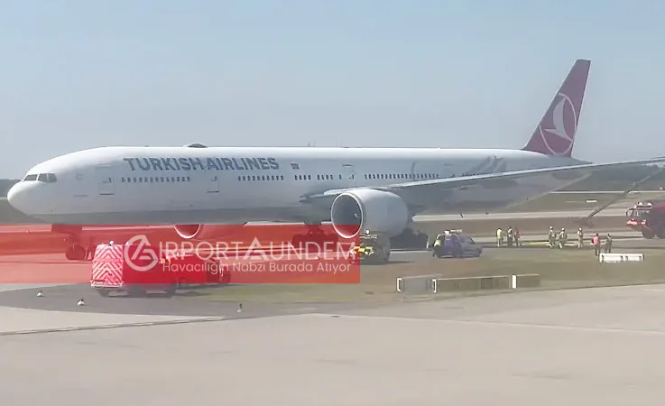 THY Boeing 777 Uçağı Berlin’de Tehlike Atlattı! Pistte Acil Müdahale