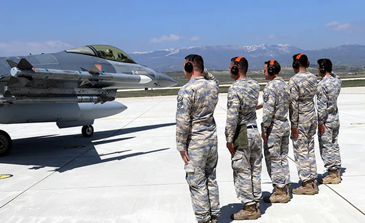 Hava Gücünün Temel Taşı: Merzifon’daki Uçak Teknisyenleri Operasyonları Sırtlıyor