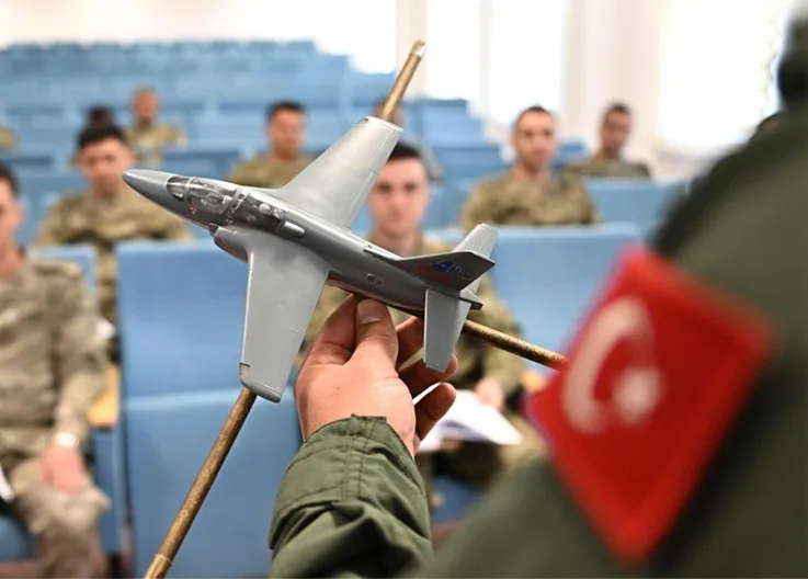 Türk Savunmasında Yeni Nesil Pilotlar: İHA Eğitimleri Artık Gerçek Savaş Senaryolarıyla Yapılıyor