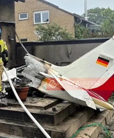 Pilot Arıza Bildirdi, Uçak Evin Üzerine Düştü