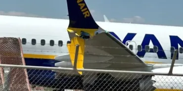 Ryanair 737 MAX, Taksi Sırasında Çite Çarptı