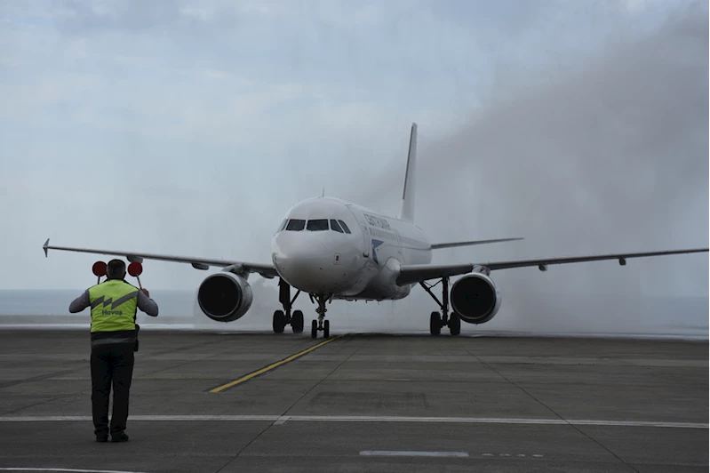 Trabzon Havalimanı’nda İlk Taşkent Seferi Törenle Karşılandı