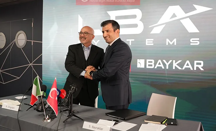 Türk İHA’ları Paris’te Yoğun İlgi Gördü